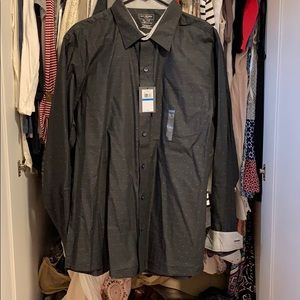 Men’s Van Heusen button down